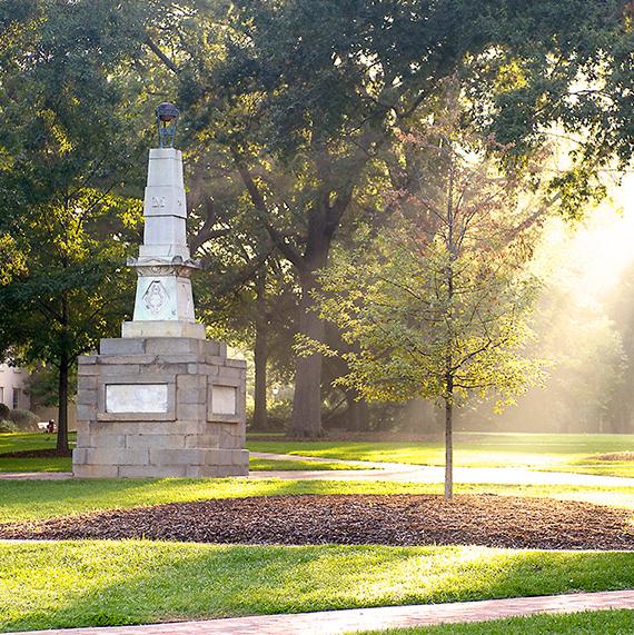 maxcy monument on the usc horseshoe